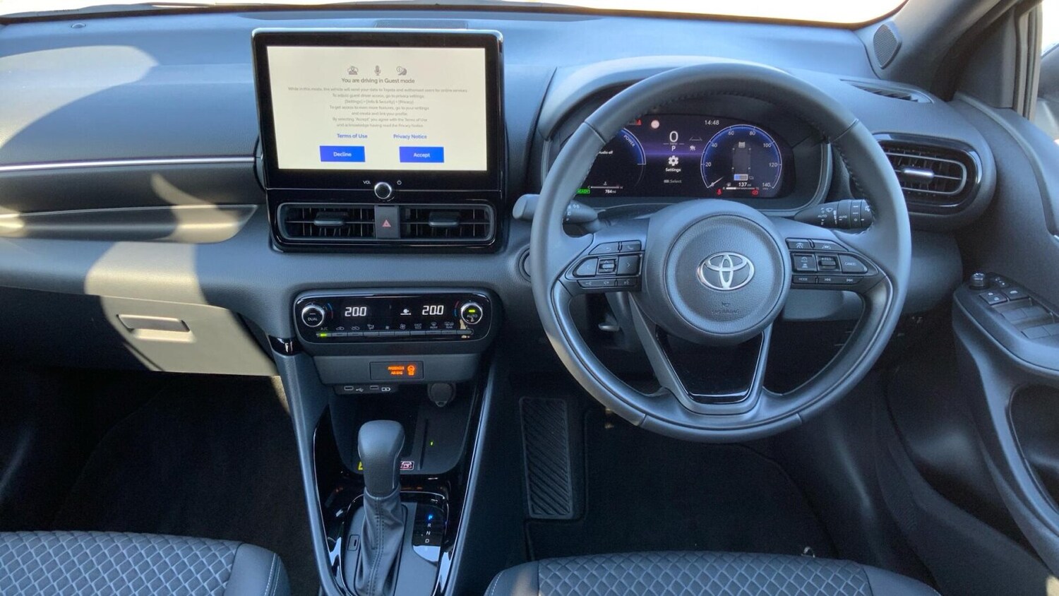 Used Toyota Yaris 2025 for sale - 77673328: Photo 8