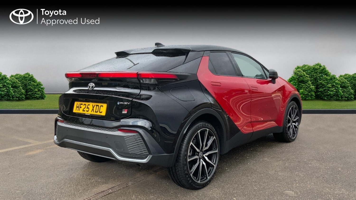 Used Toyota C-HR 2025 for sale - 76680611: Photo 2