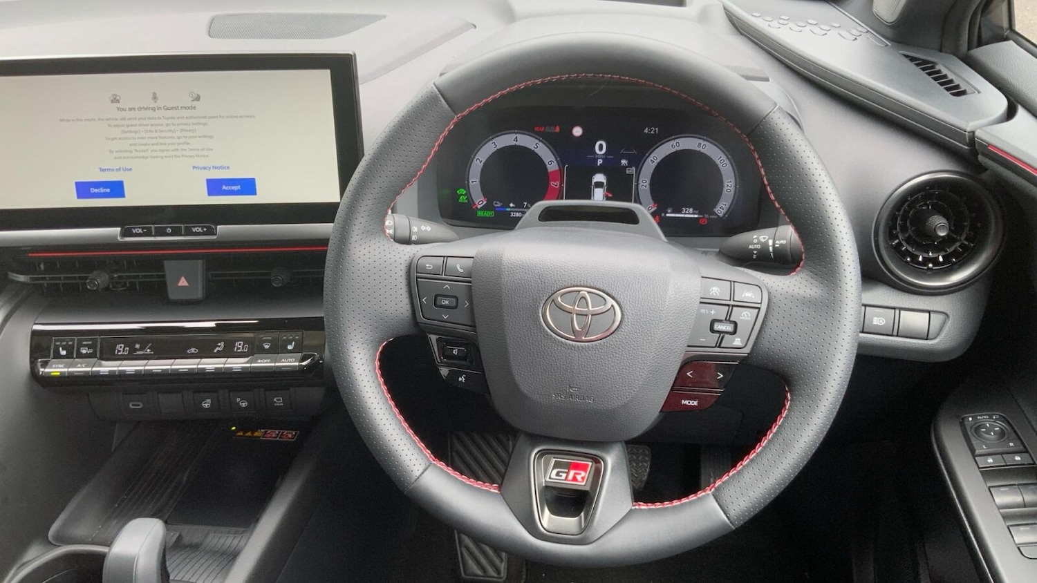 Used Toyota C-HR 2025 for sale - 76680611: Photo 9