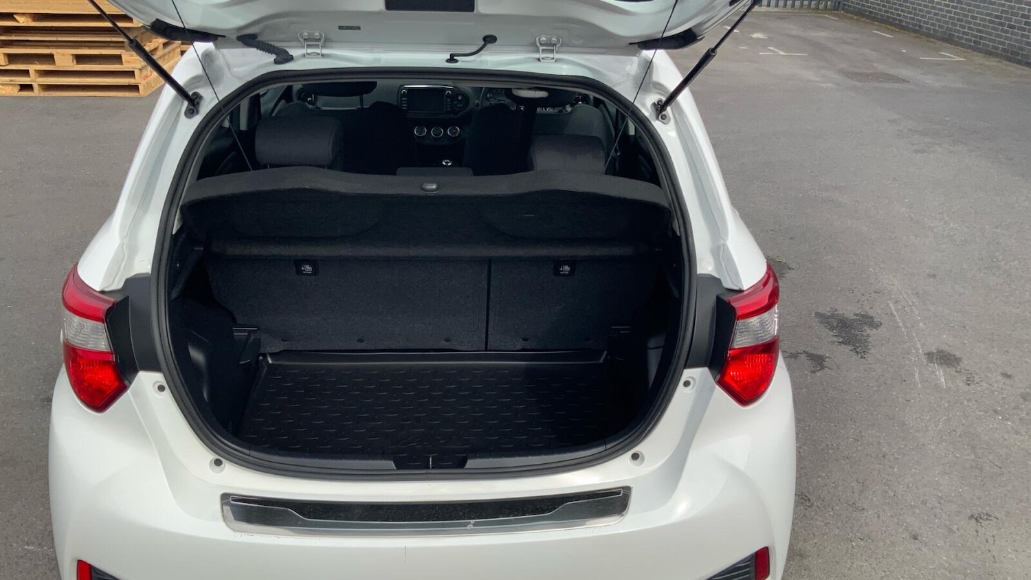 Used Toyota Yaris 2018 for sale - 78141875: Photo 13