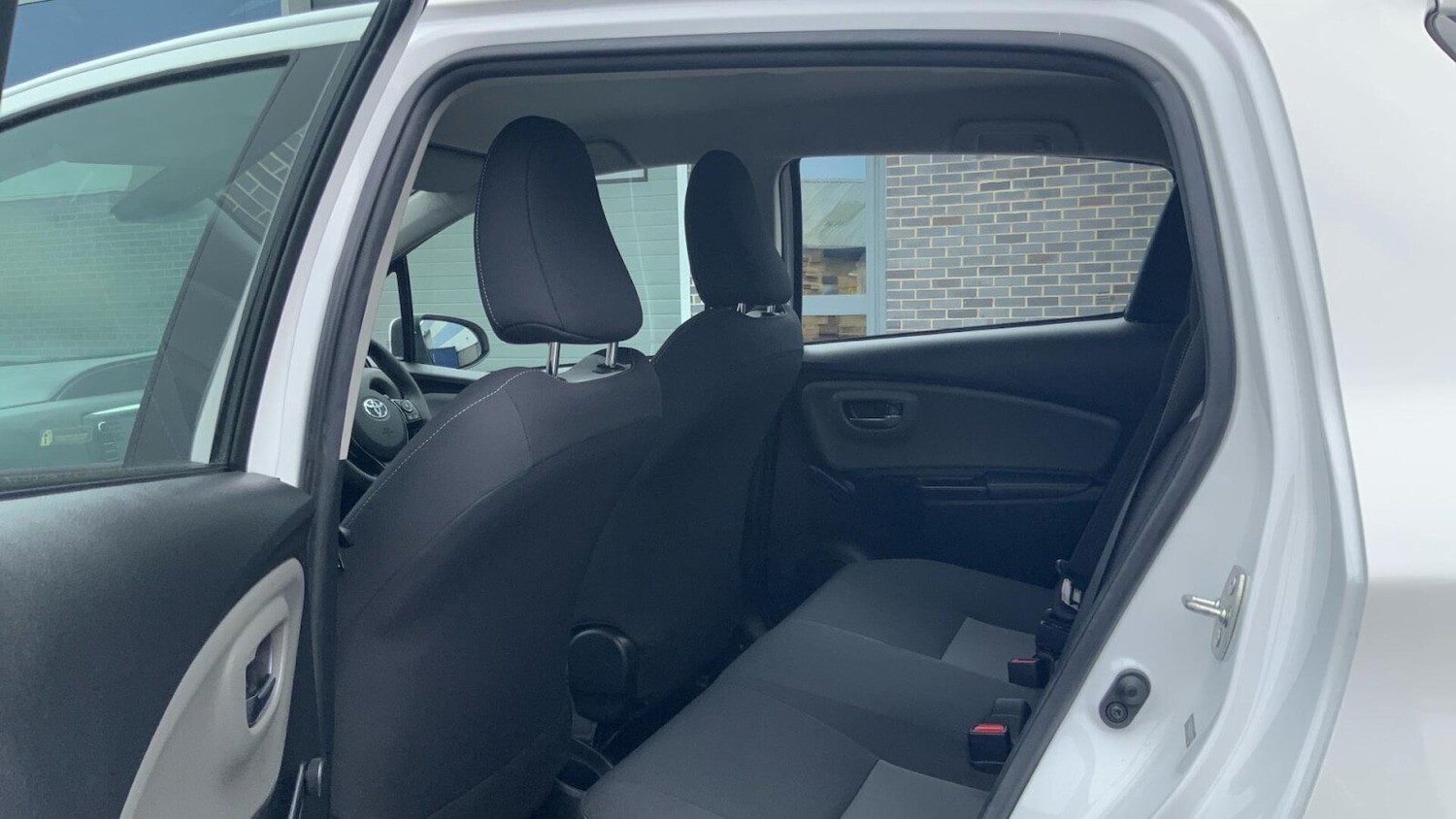 Used Toyota Yaris 2018 for sale - 78141875: Photo 15