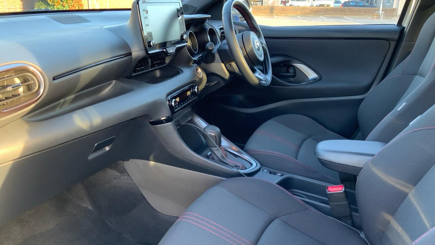 Used Toyota Yaris 2022 for sale - 76674460: Photo 16