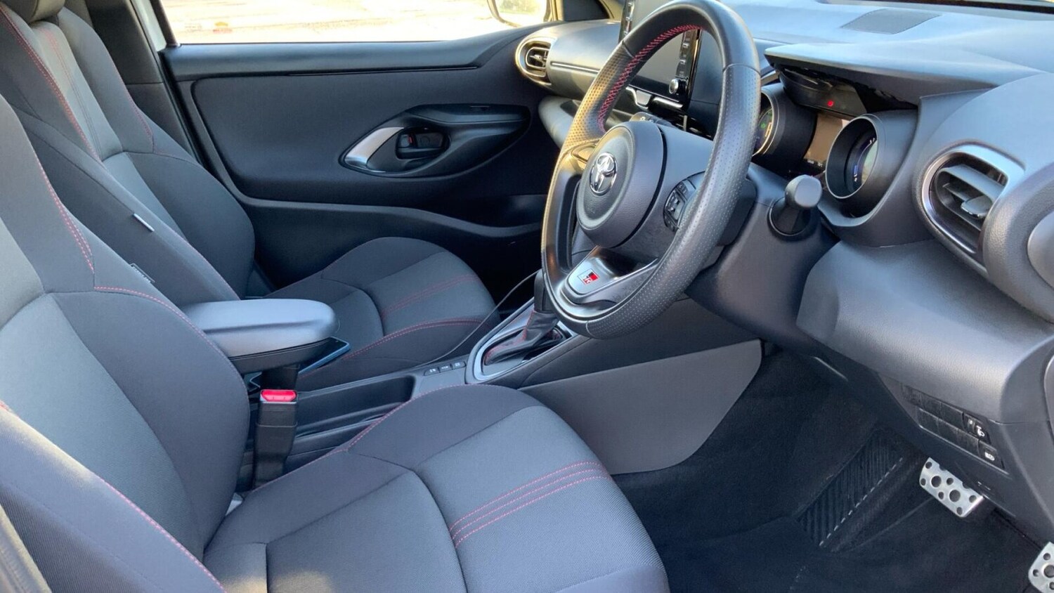 Used Toyota Yaris 2022 for sale - 76674460: Photo 17