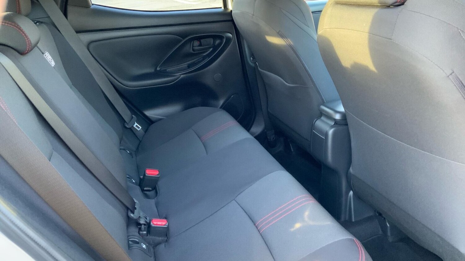 Used Toyota Yaris 2022 for sale - 76674460: Photo 18