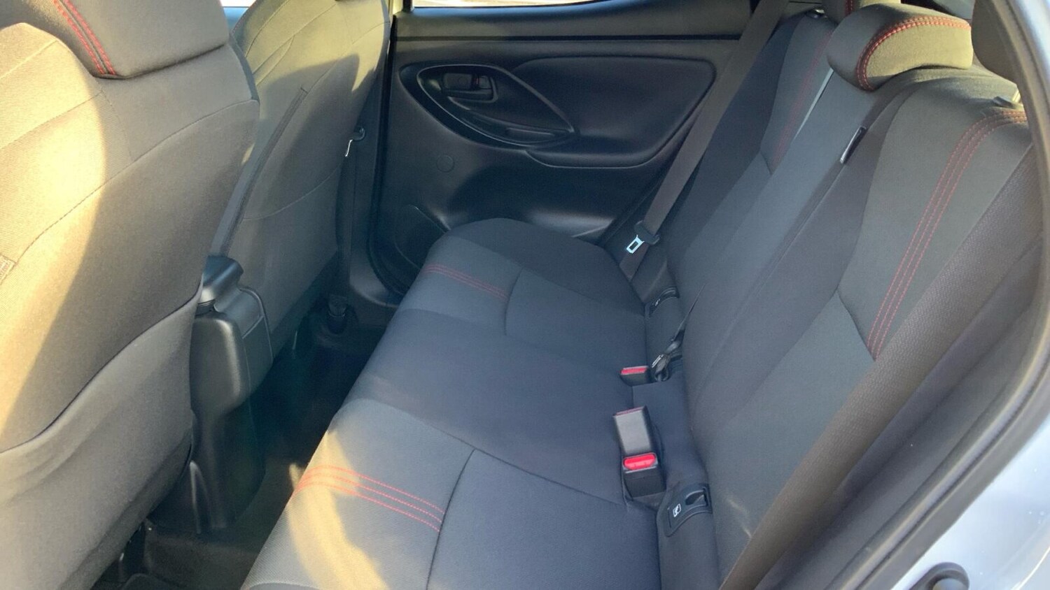 Used Toyota Yaris 2022 for sale - 76674460: Photo 19