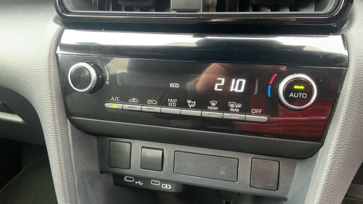 Used Toyota Yaris Cross 2025 for sale - 77631188: Photo 24