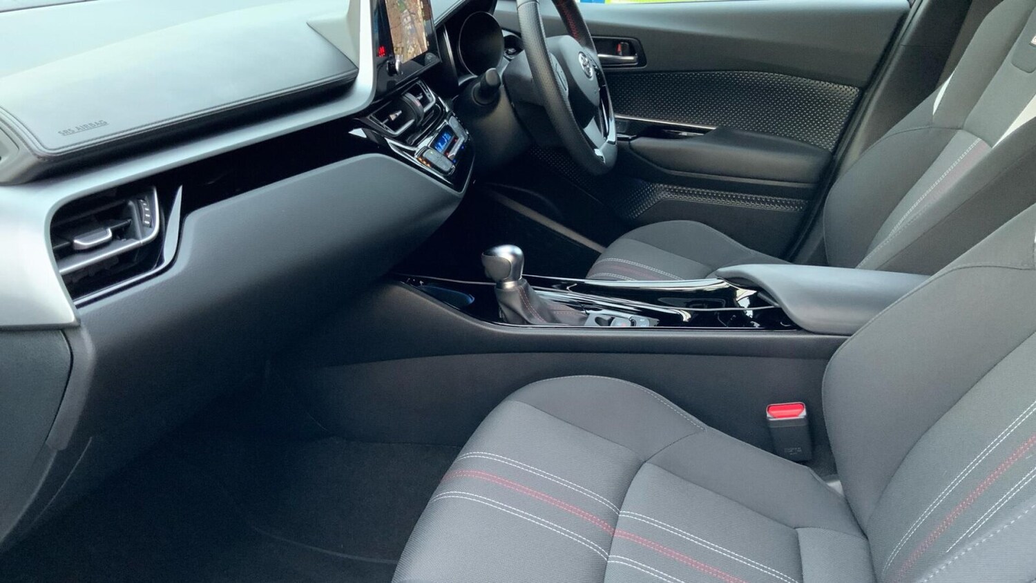 Used Toyota C-HR 2023 for sale - 76675401: Photo 15