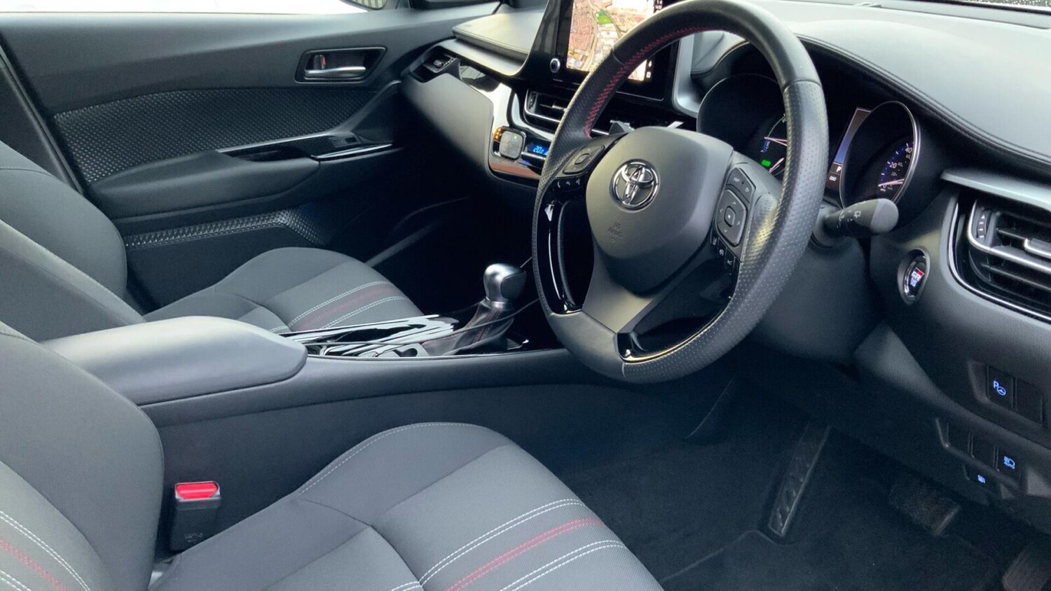 Used Toyota C-HR 2023 for sale - 76675401: Photo 16