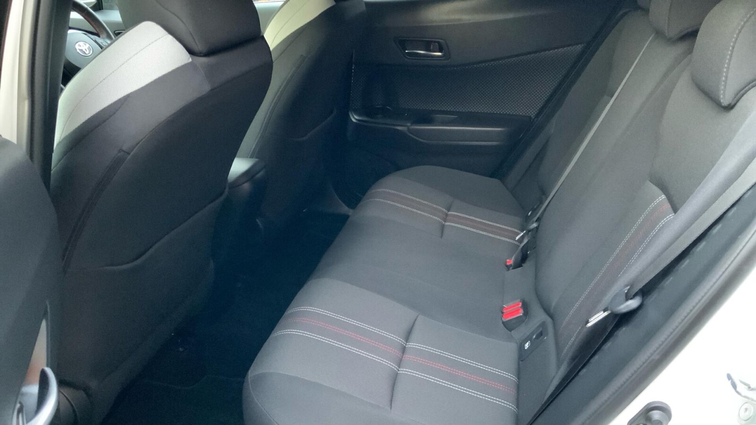 Used Toyota C-HR 2023 for sale - 76675401: Photo 18