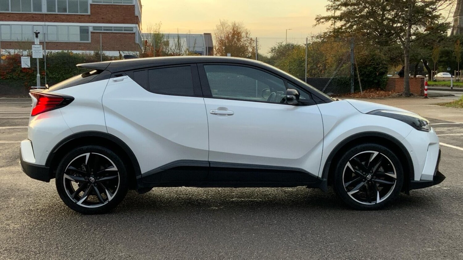 Used Toyota C-HR 2023 for sale - 76675401: Photo 21