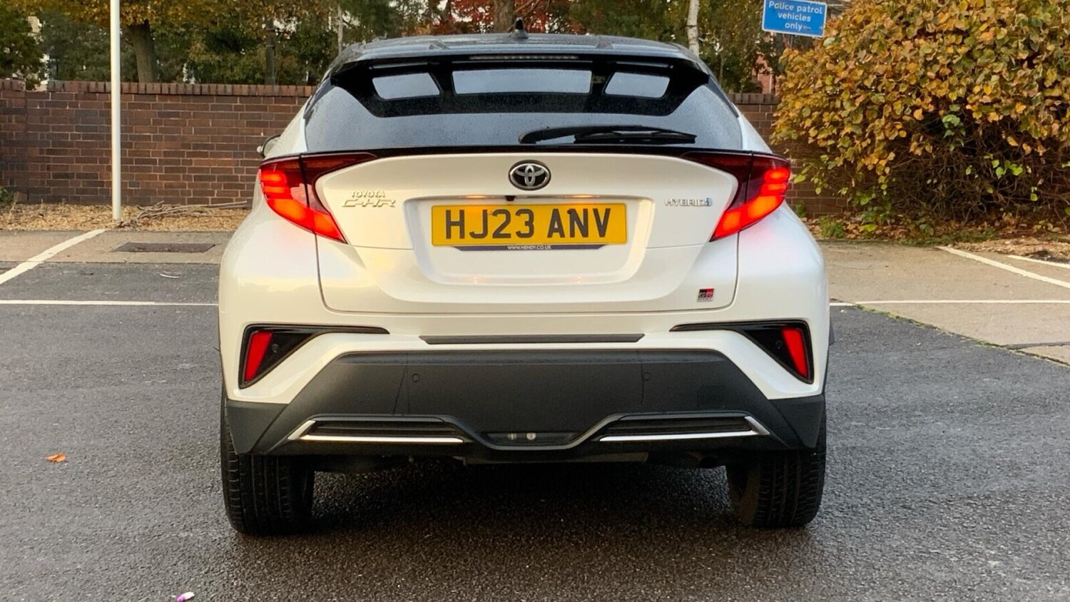 Used Toyota C-HR 2023 for sale - 76675401: Photo 24