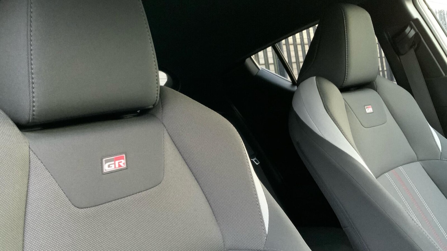 Used Toyota C-HR 2023 for sale - 76675401: Photo 25