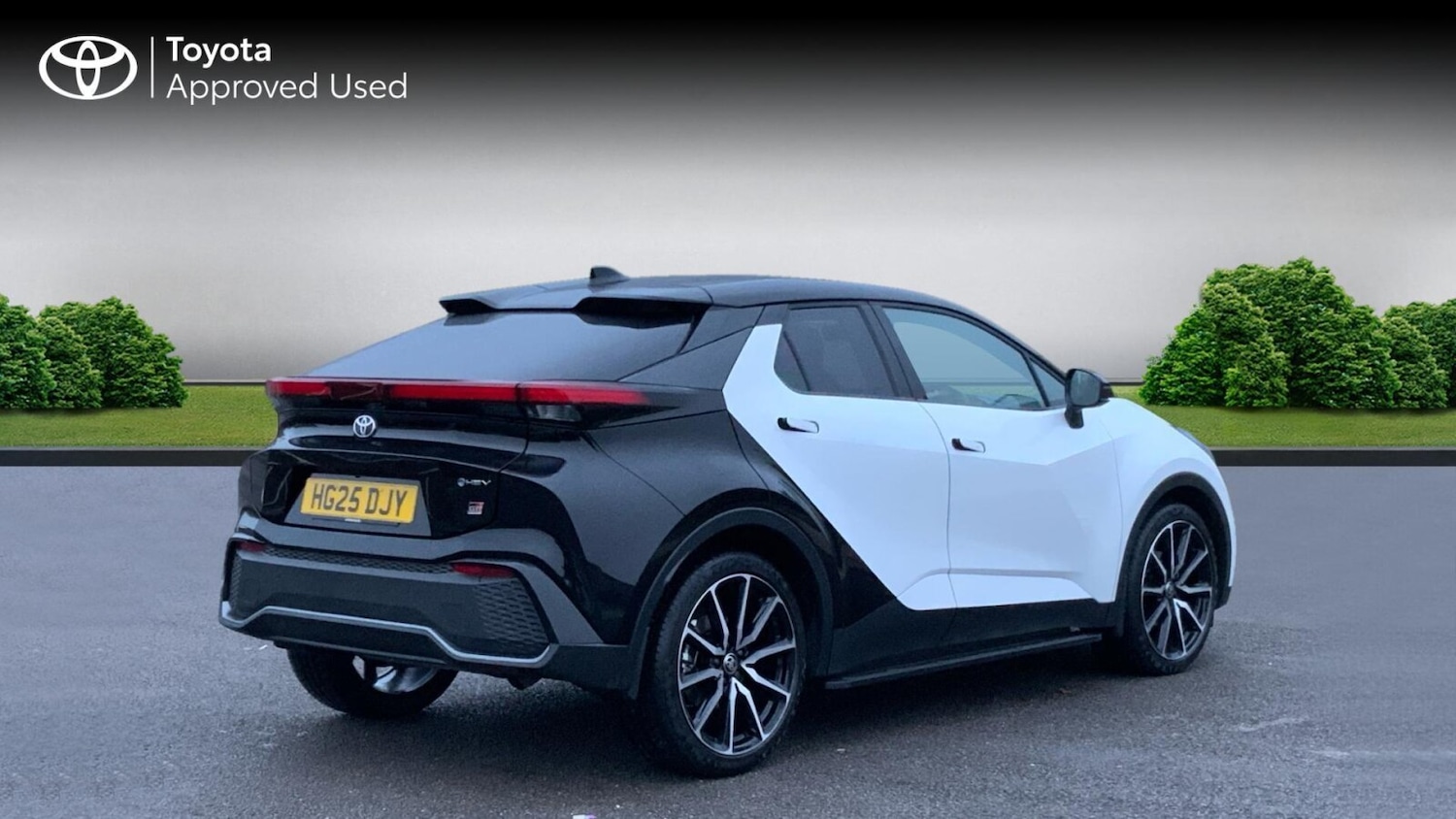 Used Toyota C-HR 2025 for sale - 76679230: Photo 2