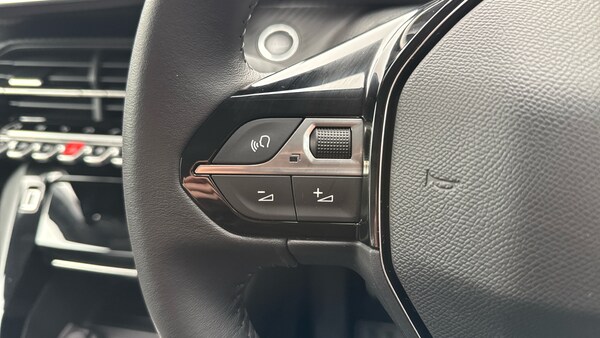 Used Peugeot 208 2022 for sale - 76260902: Photo 23