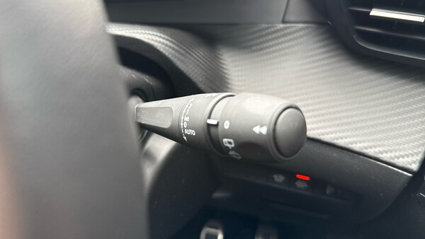 Used Peugeot 208 2022 for sale - 76260902: Photo 28