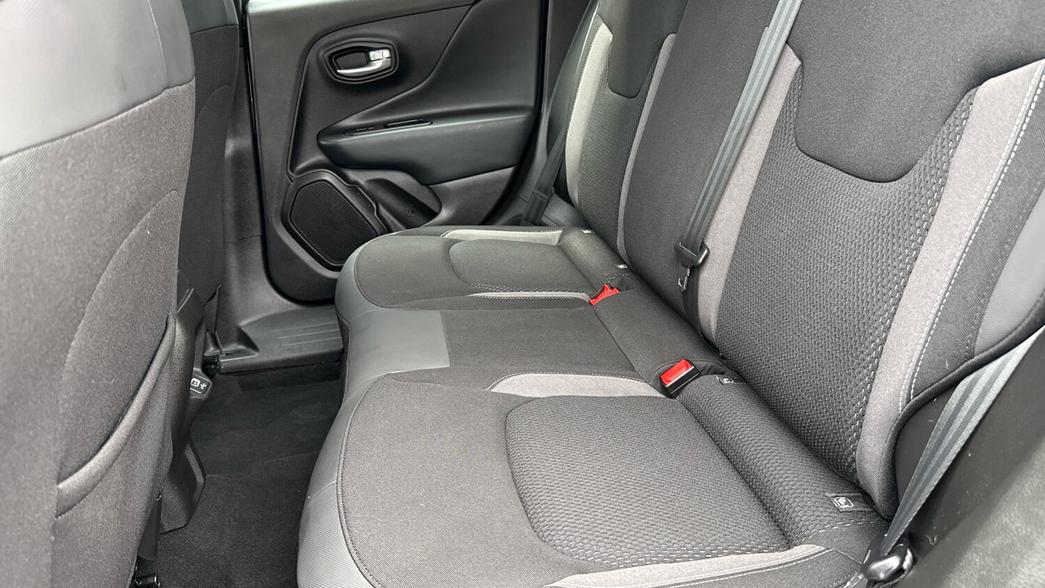 Used Jeep Renegade 2023 for sale - 76154026: Photo 33