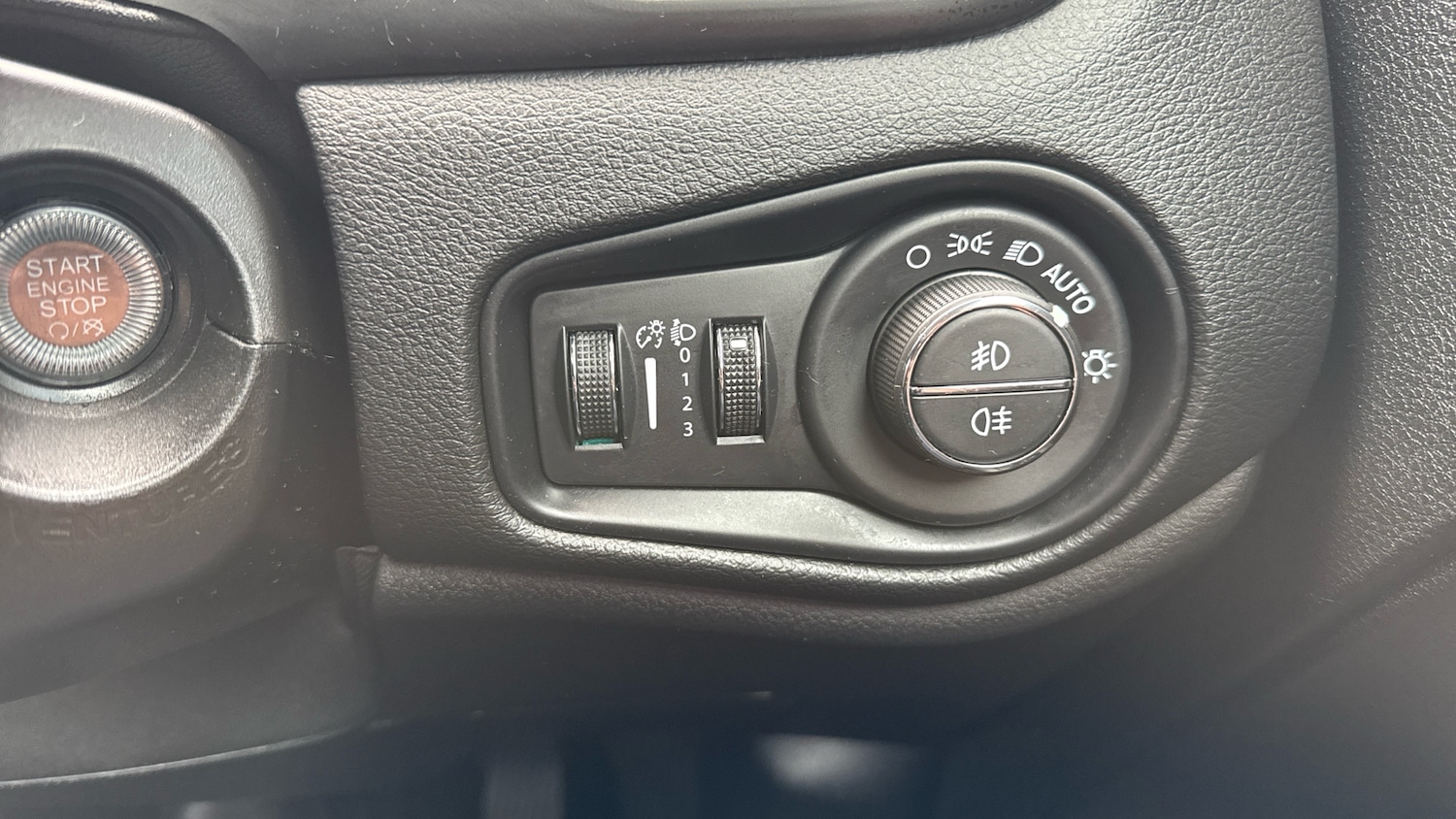 Used Jeep Renegade 2023 for sale - 76154026: Photo 34