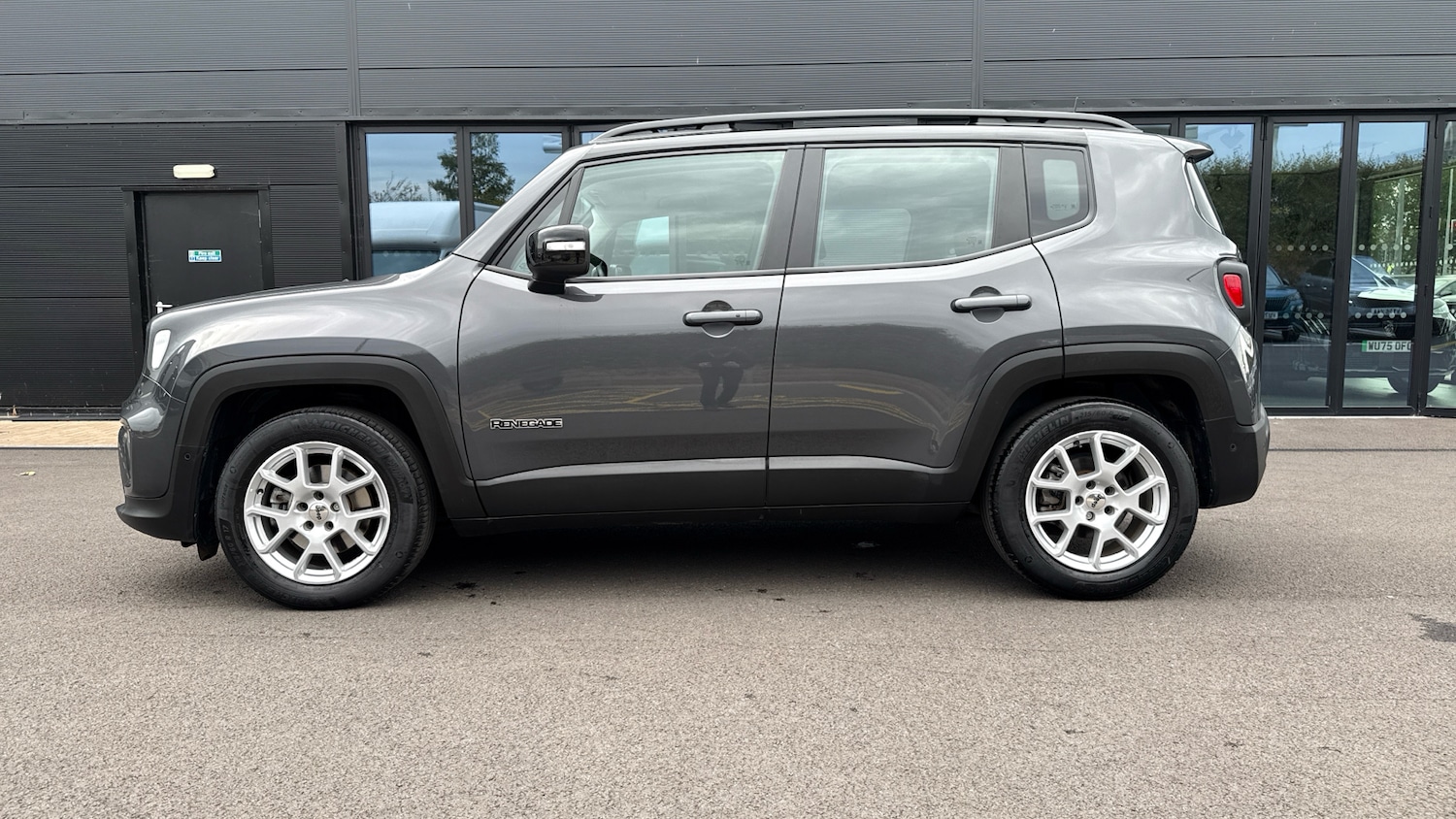 Used Jeep Renegade 2023 for sale - 76154026: Photo 6