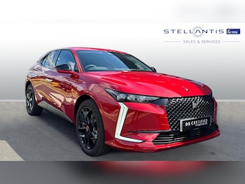 2025 - 1.6 E-TENSE 12.4kWh Performance Line Hatchback 5dr Petrol Plug-in Hybrid EA