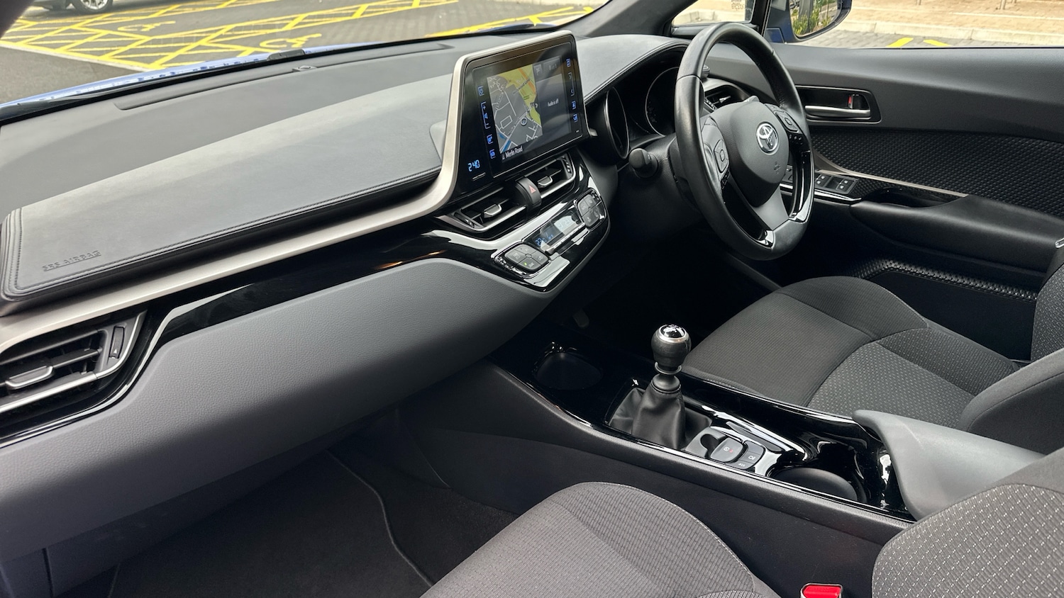 Used Toyota C-HR 2018 for sale - 76315625: Photo 12