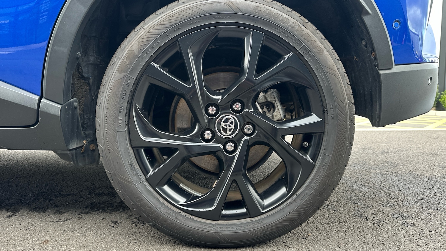 Used Toyota C-HR 2018 for sale - 76315625: Photo 15