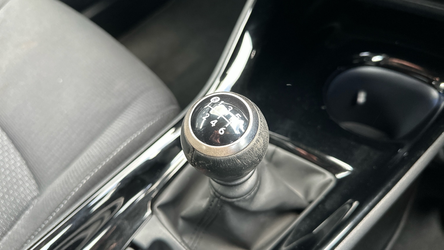 Used Toyota C-HR 2018 for sale - 76315625: Photo 20