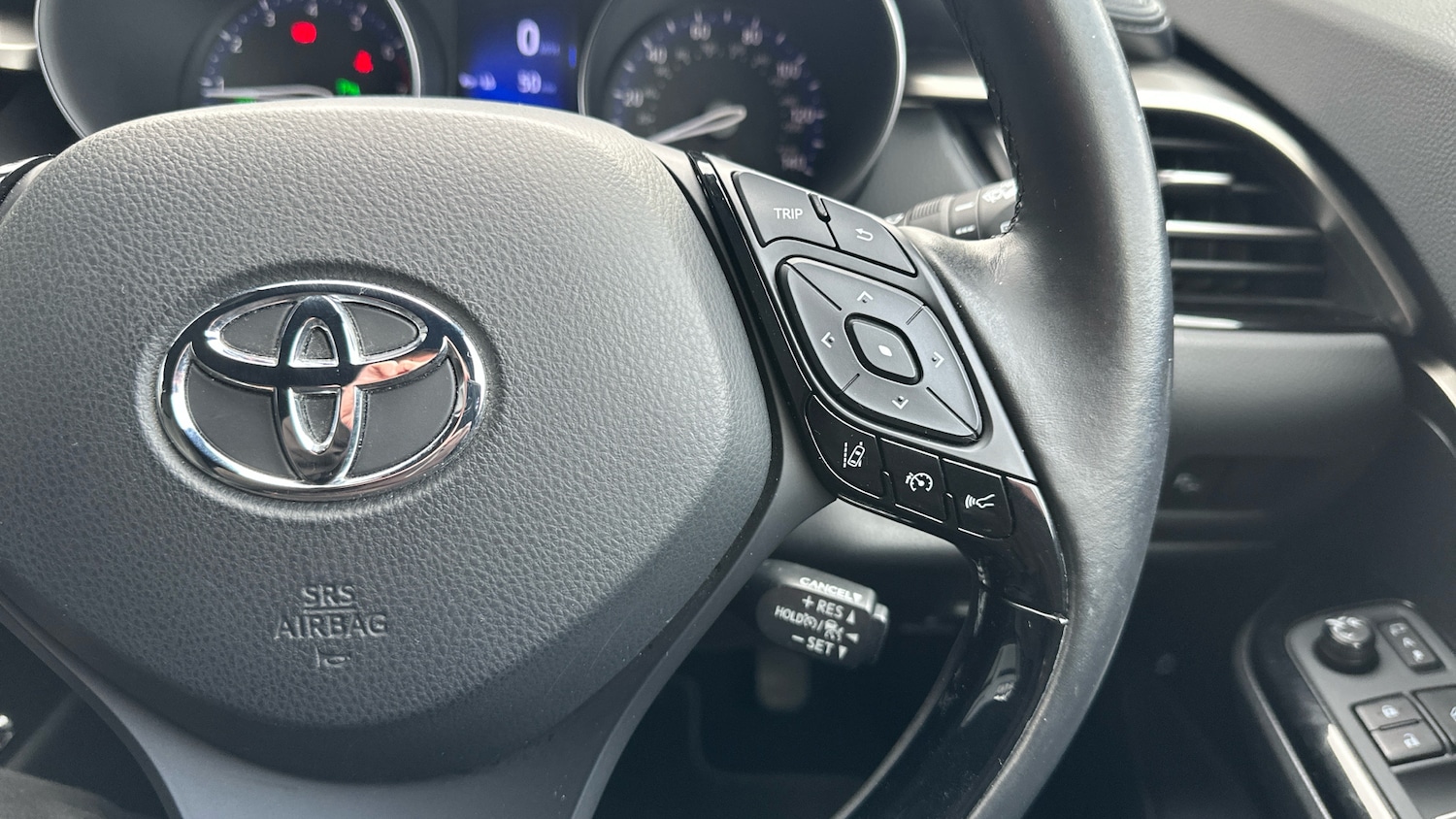 Used Toyota C-HR 2018 for sale - 76315625: Photo 24