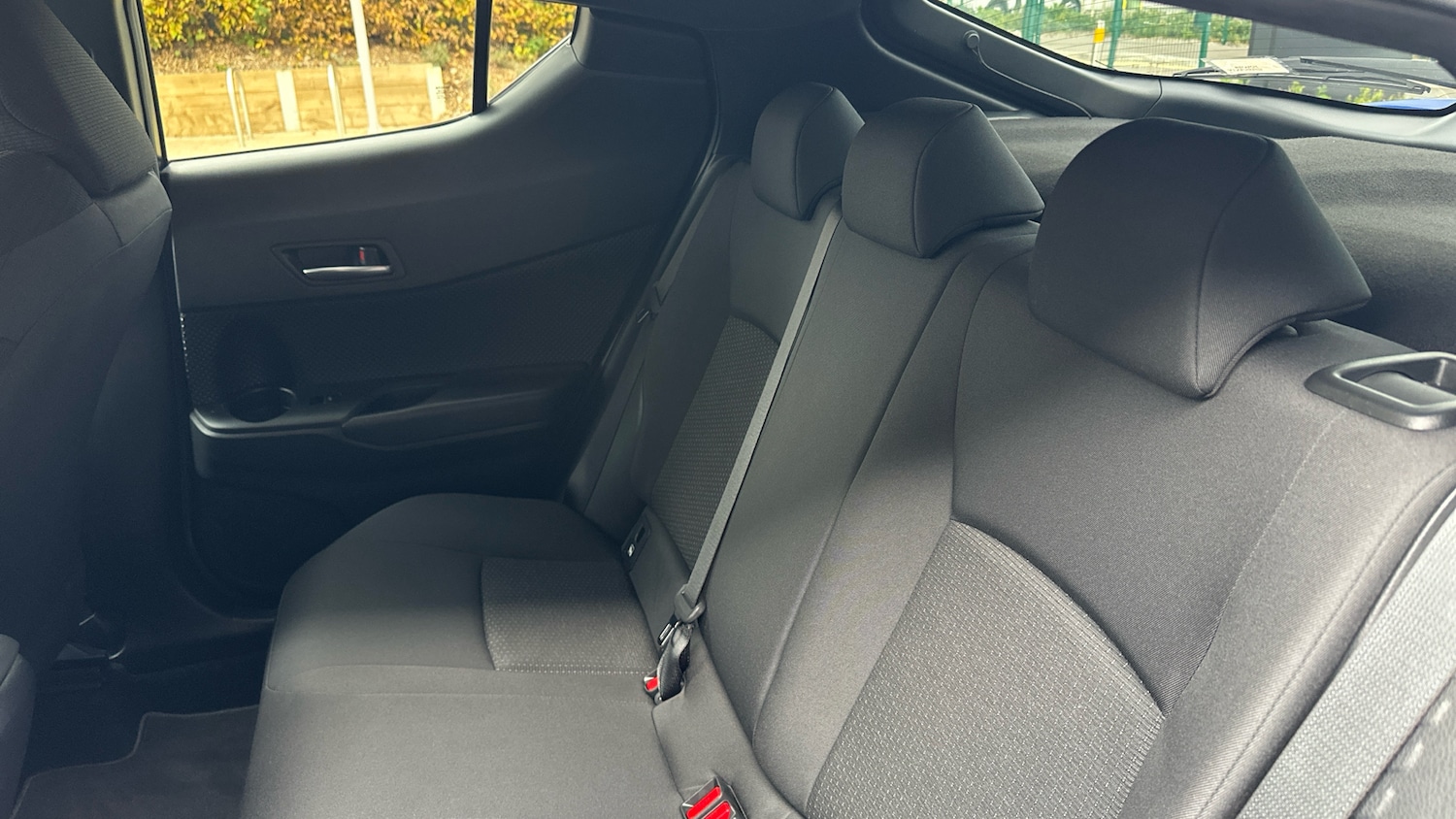 Used Toyota C-HR 2018 for sale - 76315625: Photo 33