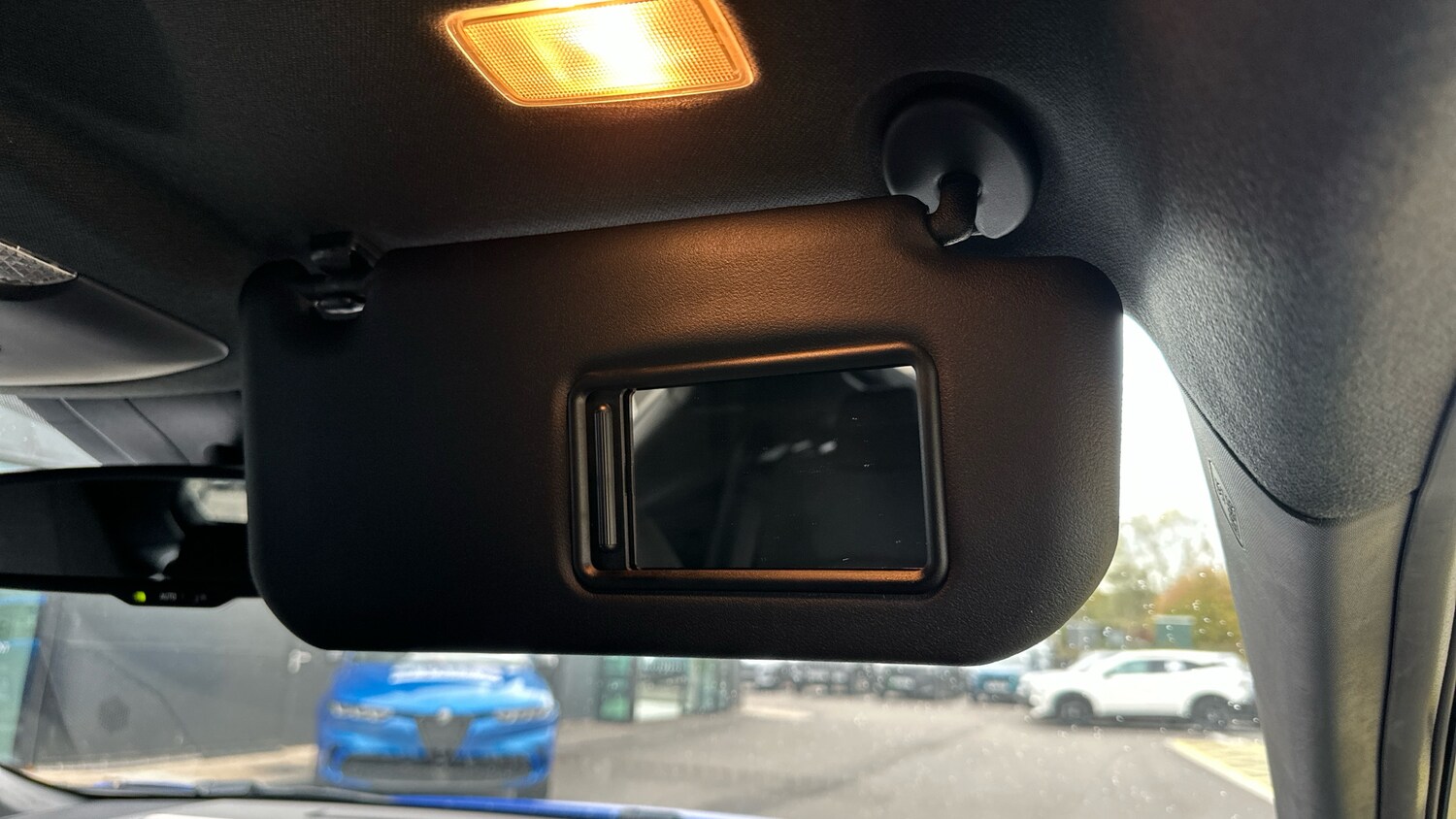 Used Toyota C-HR 2018 for sale - 76315625: Photo 38