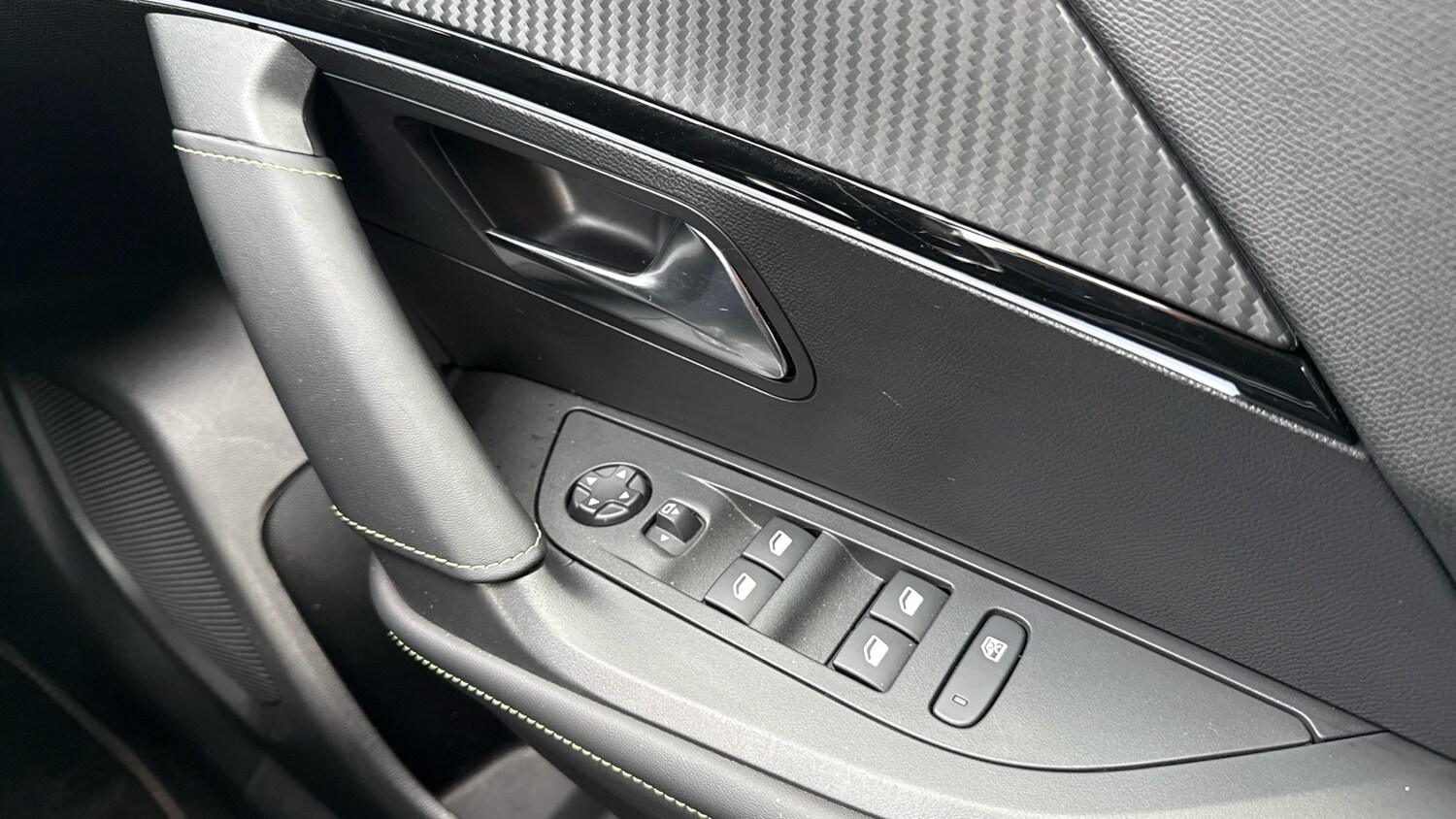 Used Peugeot 2008 2024 for sale - 76486449: Photo 22