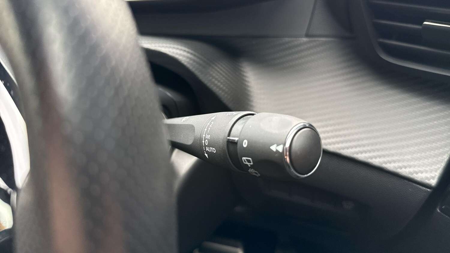 Used Peugeot 2008 2024 for sale - 76486449: Photo 28