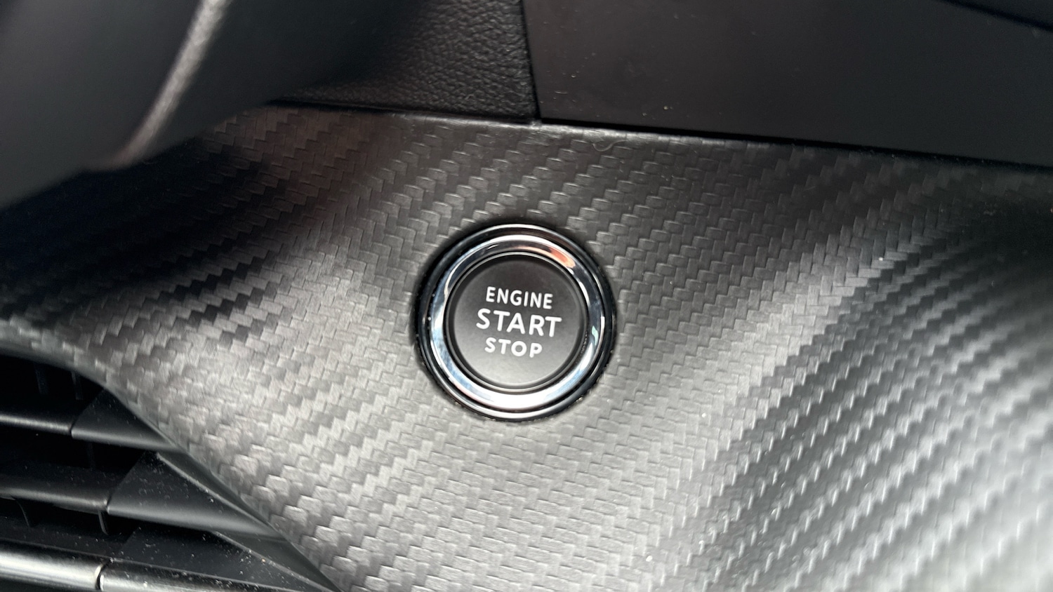 Used Peugeot 2008 2024 for sale - 76486449: Photo 40