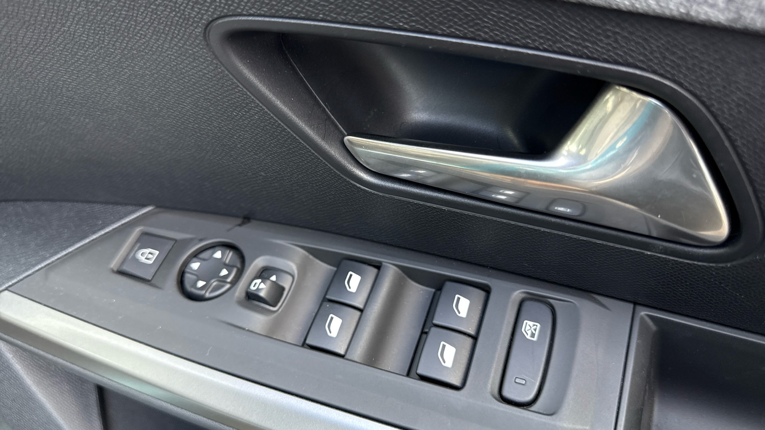 Used Peugeot 3008 2024 for sale - 75811944: Photo 22