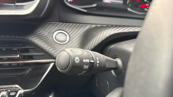 Used Peugeot 2008 2021 for sale - 76139425: Photo 27