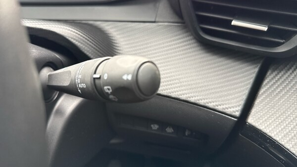 Used Peugeot 2008 2021 for sale - 76139425: Photo 28