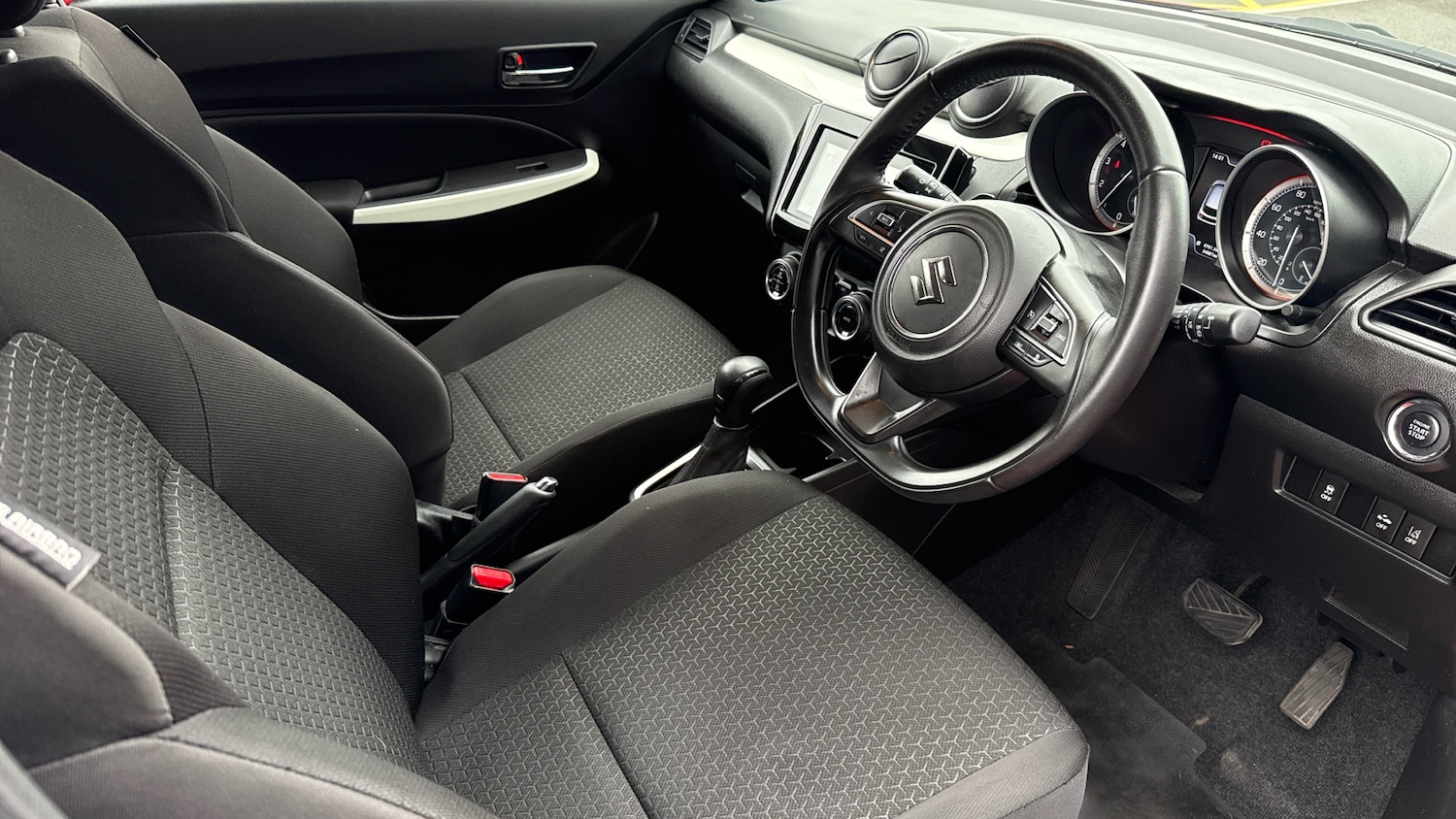 Used Suzuki Swift 2019 for sale - 76190362: Photo 11