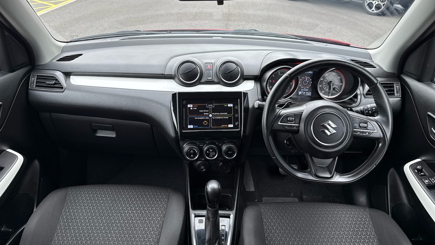 Used Suzuki Swift 2019 for sale - 76190362: Photo 4