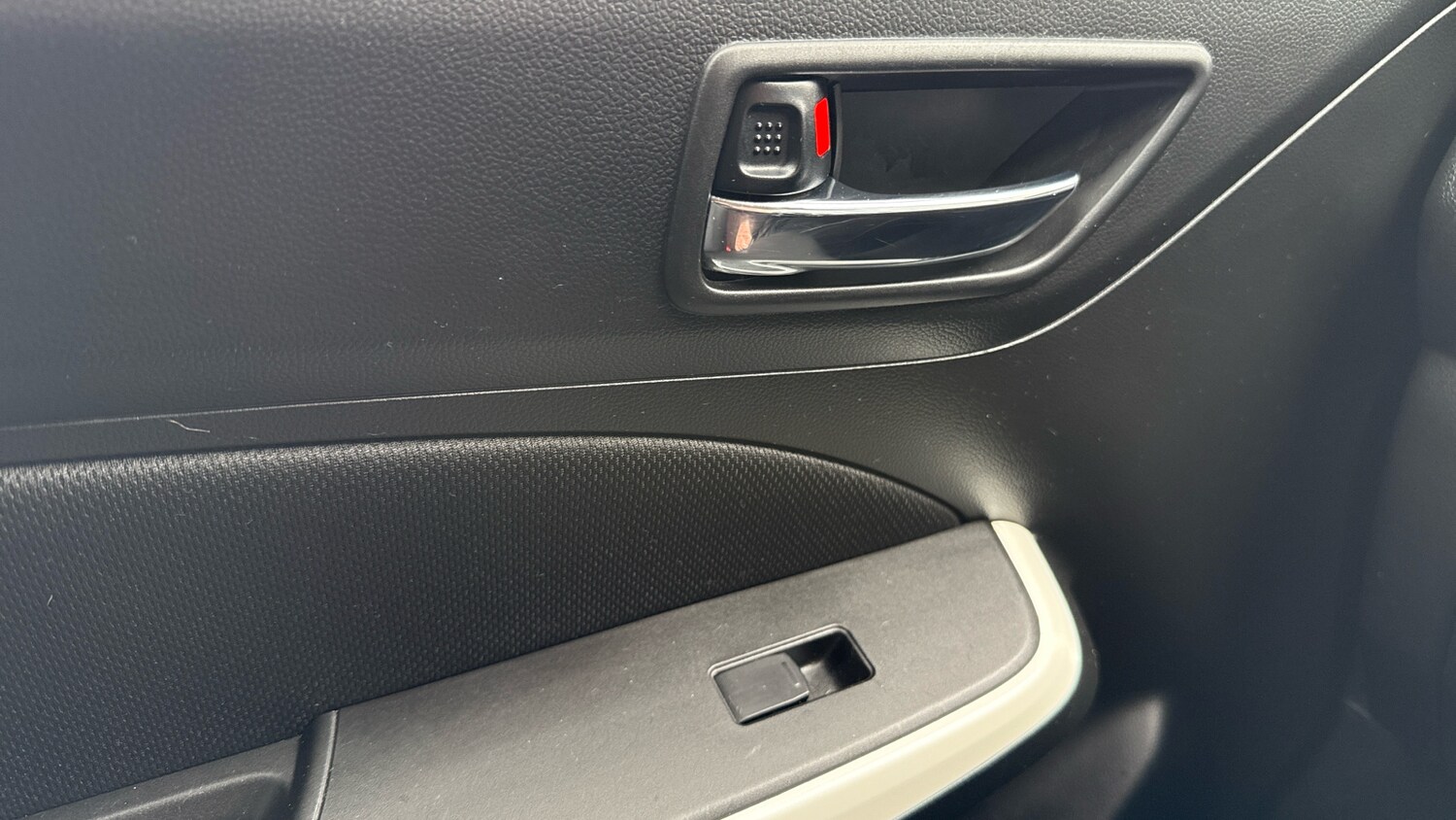 Used Suzuki Swift 2019 for sale - 76190362: Photo 41