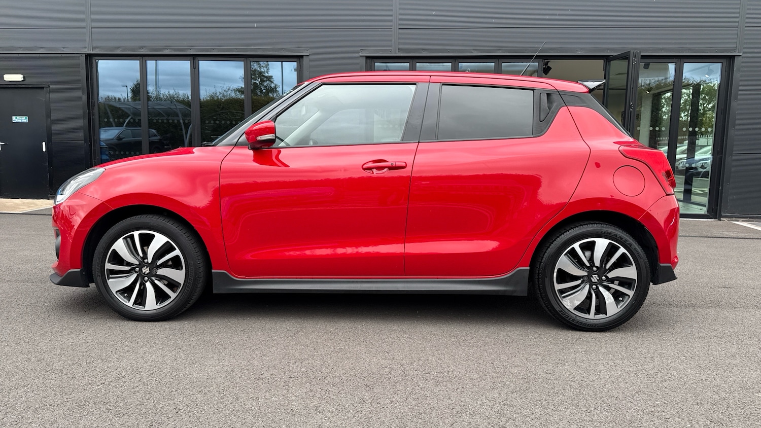 Used Suzuki Swift 2019 for sale - 76190362: Photo 6