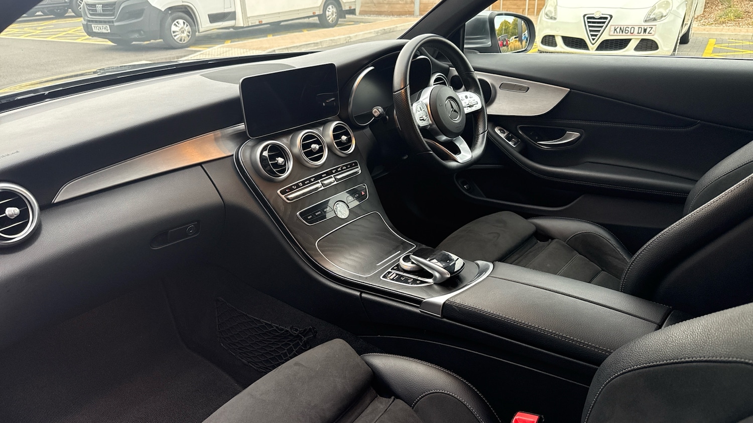 Used Mercedes-Benz C Class 2019 for sale - 76139422: Photo 12