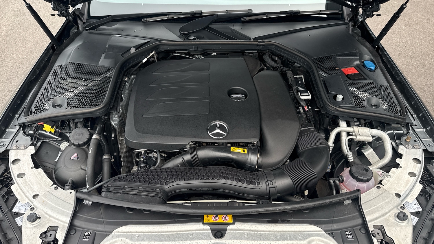 Used Mercedes-Benz C Class 2019 for sale - 76139422: Photo 18