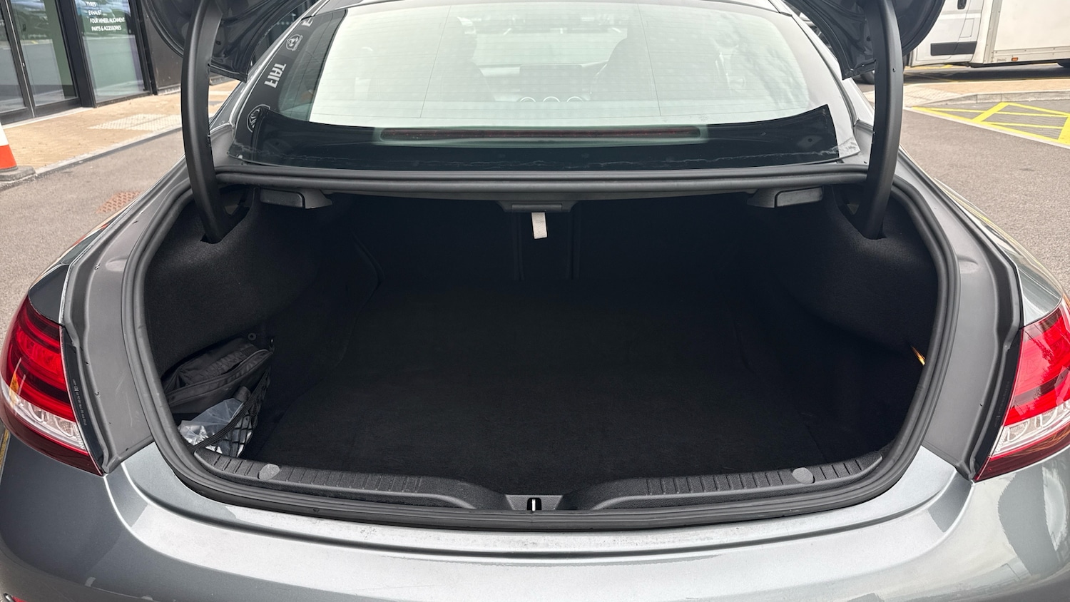 Used Mercedes-Benz C Class 2019 for sale - 76139422: Photo 19