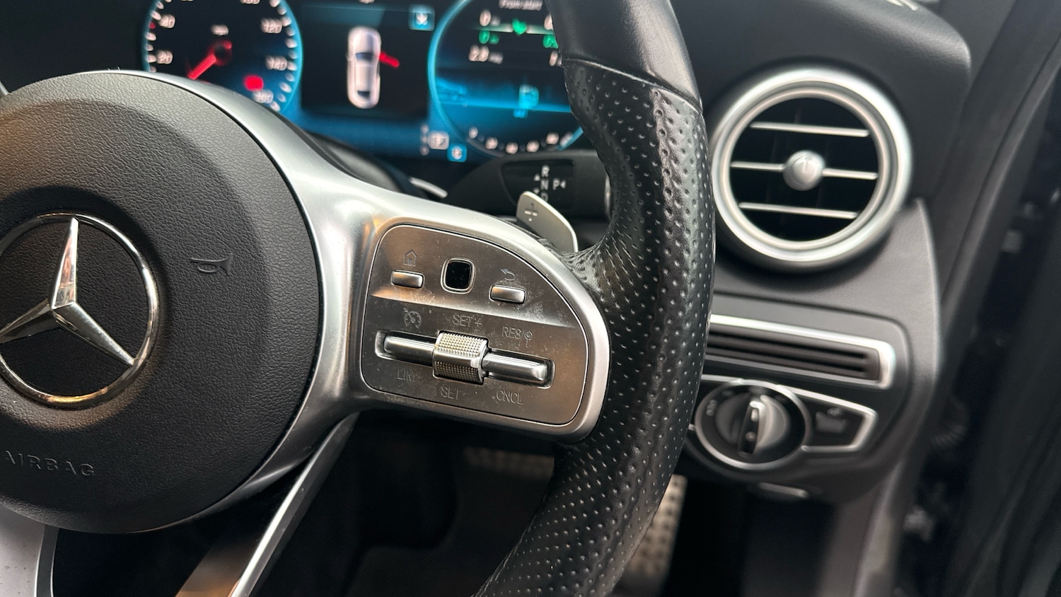 Used Mercedes-Benz C Class 2019 for sale - 76139422: Photo 24