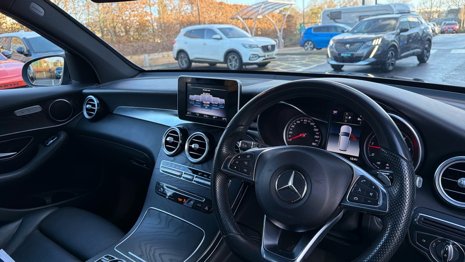 Used Mercedes-Benz GLC 2017 for sale - 76927441: Photo 12