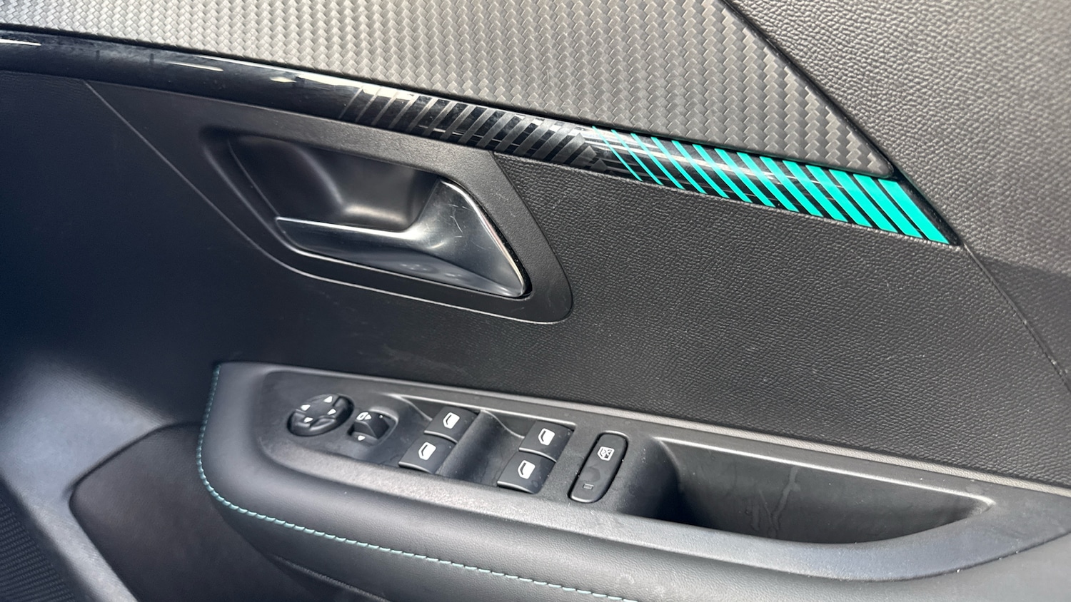 Used Peugeot 208 2023 for sale - 76953759: Photo 23