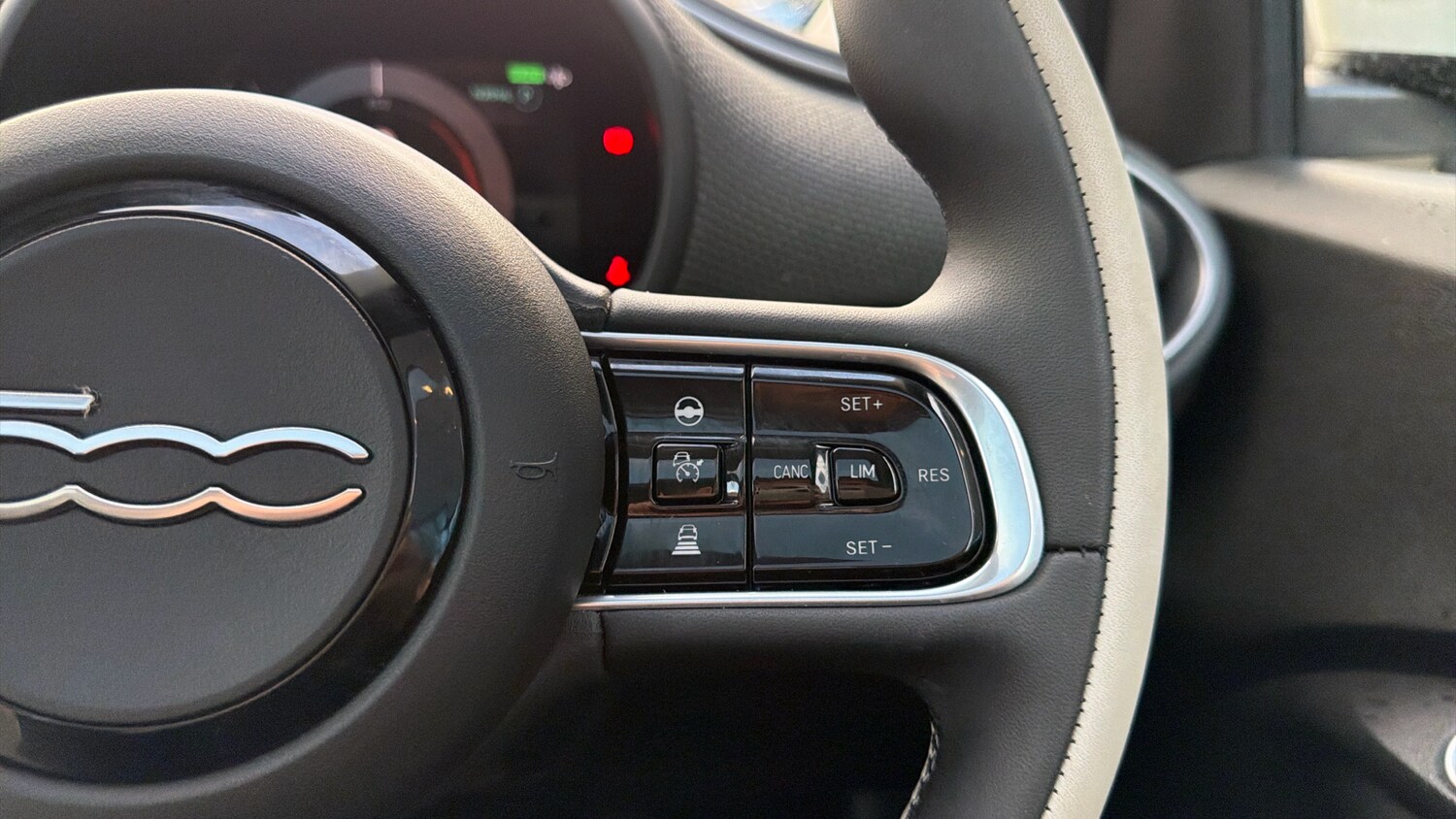 Used Fiat 500e 2024 for sale - 76887896: Photo 24