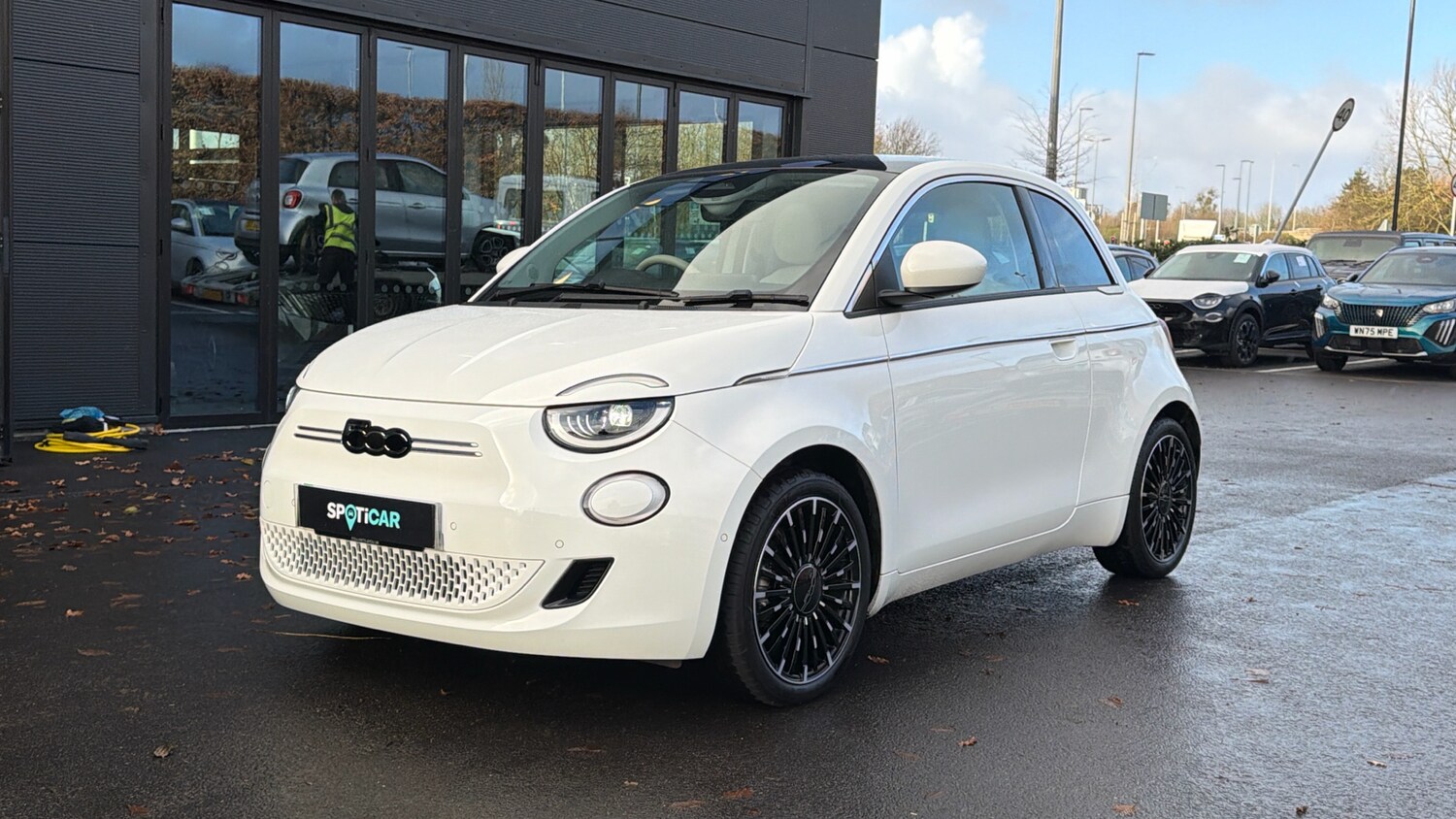Used Fiat 500e 2024 for sale - 76887896: Photo 7