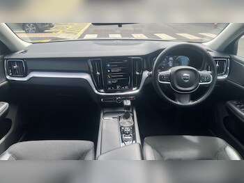 Used Volvo V60 2018 for sale - 75840601: Photo