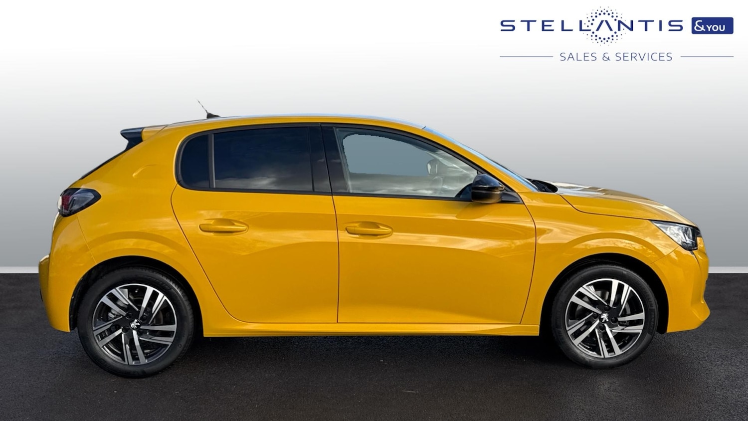 Used Peugeot 208 2022 for sale - 76887898: Photo 2