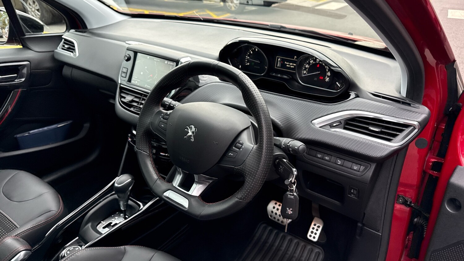 Used Peugeot 2008 2019 for sale - 76139423: Photo 11